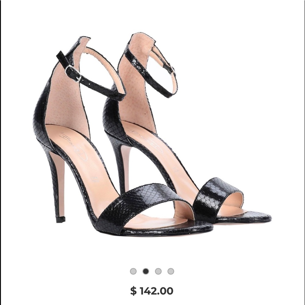 BIANCA DI SANDALS SIZE 8
